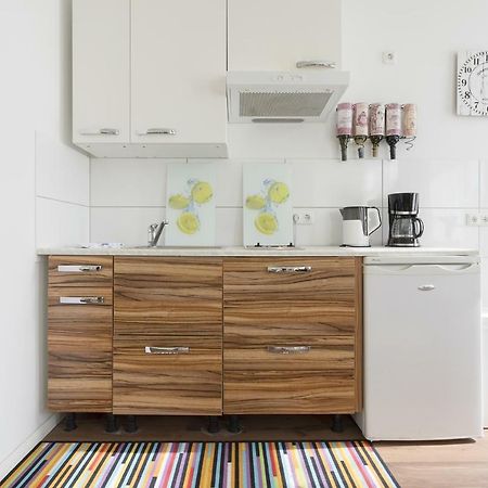 Studio Apartment Niemetzstr 51 Berlin Exterior foto