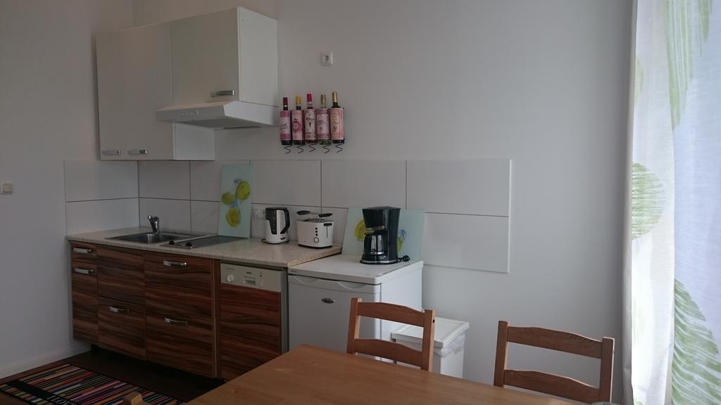 Studio Apartment Niemetzstr 51 Berlin Exterior foto