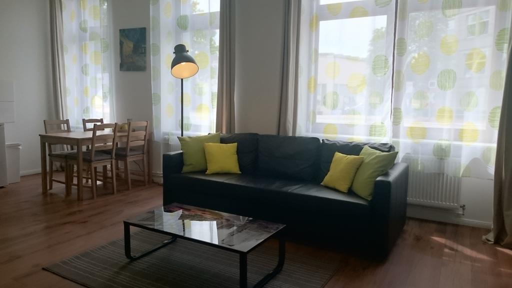 Studio Apartment Niemetzstr 51 Berlin Exterior foto