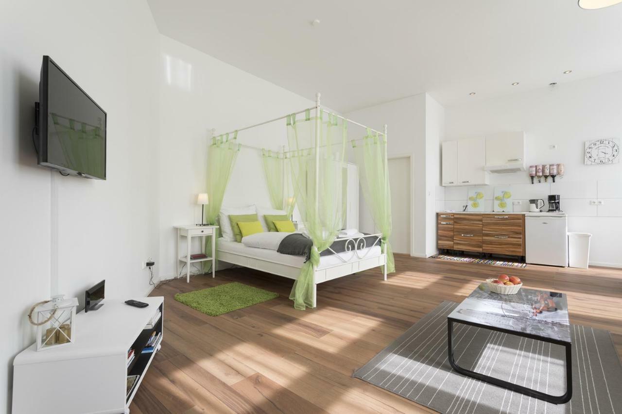 Studio Apartment Niemetzstr 51 Berlin Exterior foto