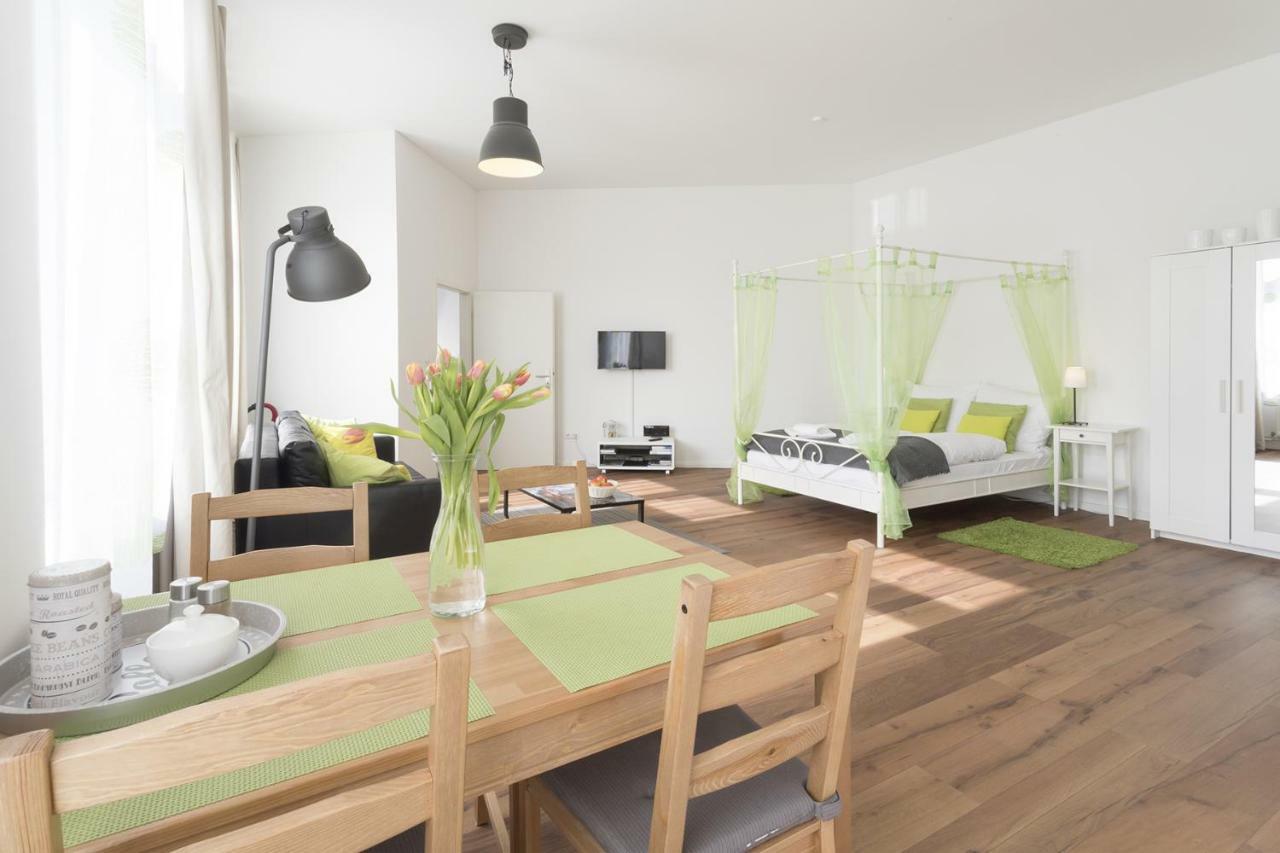 Studio Apartment Niemetzstr 51 Berlin Exterior foto